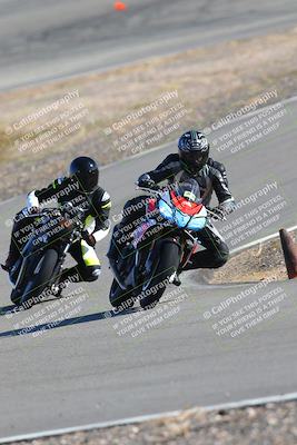 media/Feb-05-2023-Classic Track Day (Sun) [[c35aca4a42]]/Group 2/session 4 turn 4/